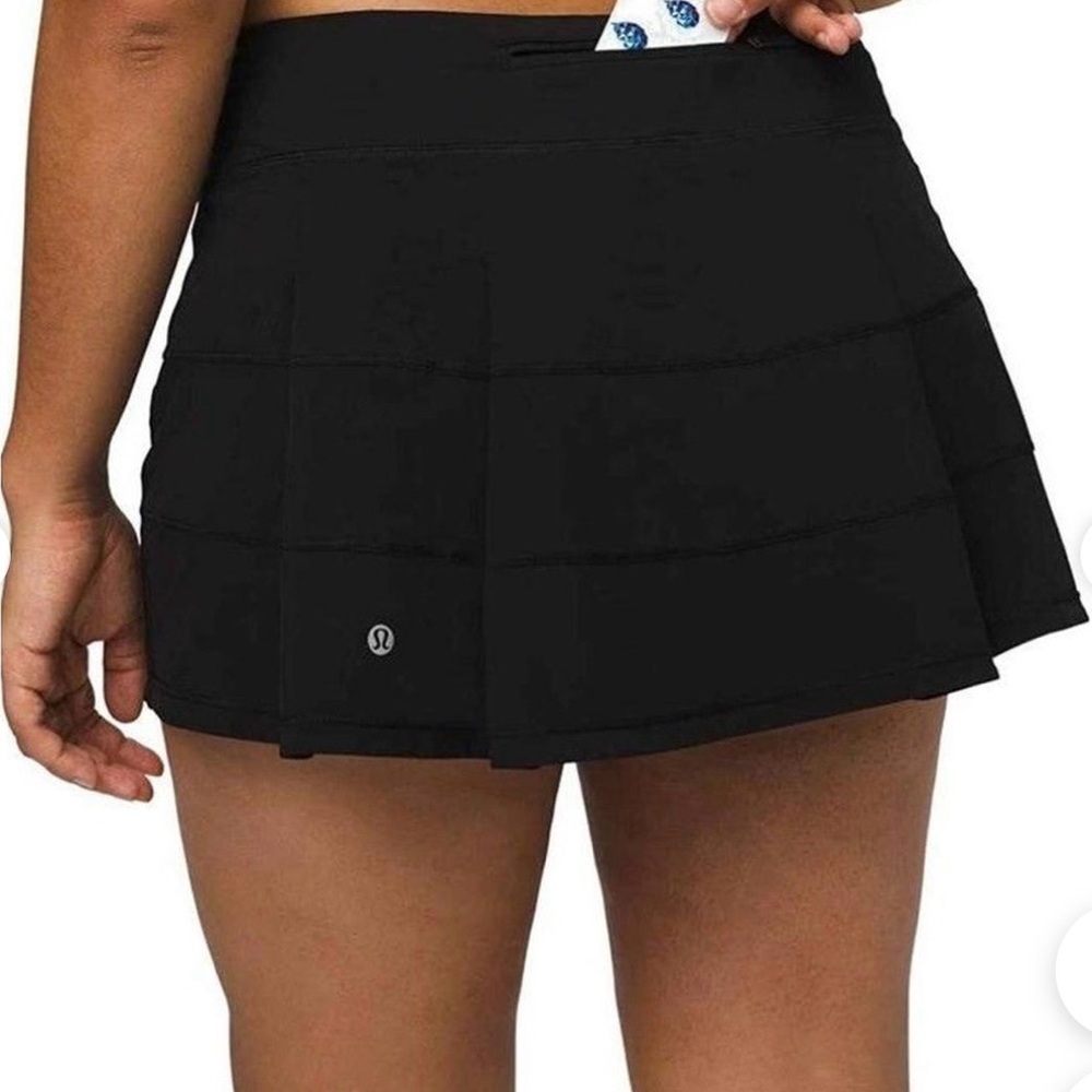 lululemon athletica Black Performance Skirt with Built-In Shorts EUC…